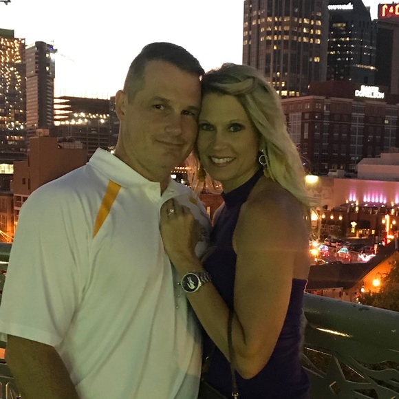 Meet your Posher, Stephanie - Picture 2 of 2